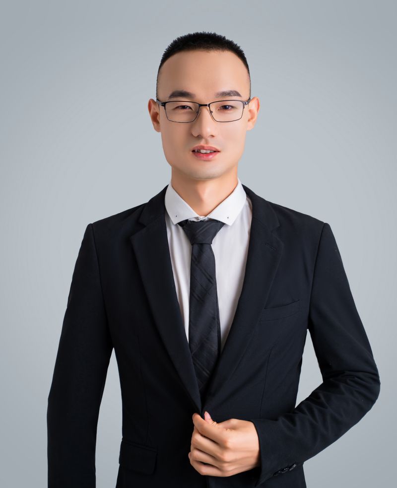 邹靖副总经理